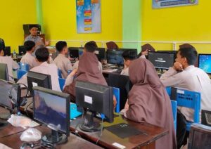 Gandeng Kominfo Padang Panjang, Ponpes Kauman Muhammadiyah Gelar Pelatihan Desain Majalah