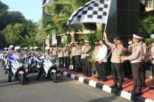 Kapolda Sumbar Launching dan Show of Force tampilan baru Mobil dan Motor Lantas yang Baru