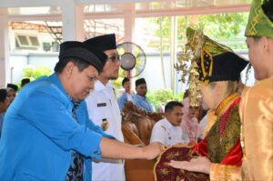 Irwan Basir Dampingi Walikota Padang Dampingi Pelantikan PK KNPI Kecamatan Se-Kota Padang