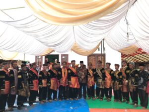 Batagak Gala Kaum Kampai, Bupati Pessel Ajak Ninik Mamak Rawat Nilai-nilai Leluhur Adat Minang Kabau