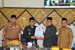 DPRD Bersama Pemko Padang Sepakati KUA-PPAS APBD 2023