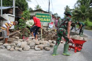 Satgas TMMD Ke- 114 0307/TD Bangun Saluran Irigasi di Pasar Jorong Senin