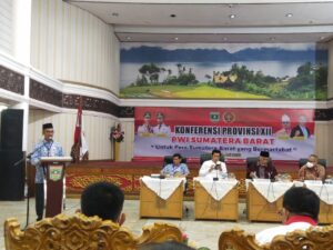 Konferensi Prov XII PWI Sumbar, Gubernur Mahyeldi : Kita Tidak Alergi dengan Kritik
