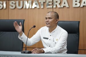Empat Pengurus Parpol Konsultasi ke Help Desk KPU Sumbar