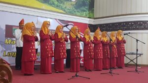 Paduan Suara Dinas PMD Tampil Memukau dalam Lomba Mars HUT RI ke-77
