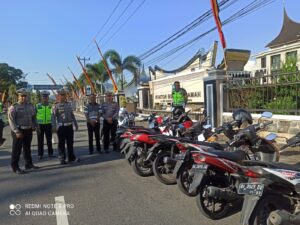 Beranda Hukum Nunggak Pajak, 1 Unit Mobnas Pemkab Pasaman Ditilang