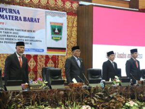 Gubernur Sumbar Hadiri Rapat Paripurna Mendengarkan Pidato Kenegaraan Presiden RI