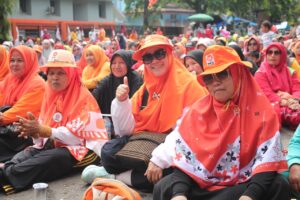 Masyarakat Tumpah Ruah Ikuti Jalan Santai DPW PKS Sumbar