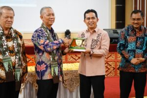 Wabup Rudi Hariansyah Teken MoU dengan Rektor Universitas Islam Riau