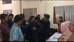 Fadly Anderson Nahkodai Karang Taruna Kelurahan Berok Nipah