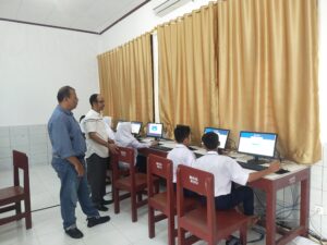 Asesmen Nasional SMPN 3 Linggo Sari Baganti Berjalan Lancar
