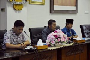 Bapemperda DPRD Bengkulu Kunjungi DPRD Sumbar