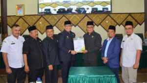 Dalam Sidang Paripurna DPRD Kota Padang Sampaikan Pendapat Akhir Fraksi Tentang KUPA-KUPAS Perubahan APBD TA 2022