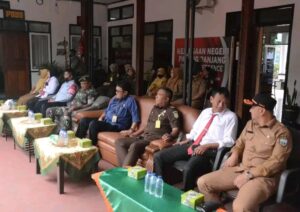 Kejari Padang Panjang Musnahkan Barang Bukti Sitaan 12 Perkara