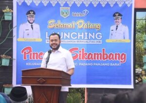 Wako Padang Panjang Fadly Amran Resmikan Kampung KB Pincuran Sikambang