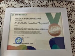 RSU BKM Sago Terima Piagam Pelayanan Terbaik Bagi Peserta JKN-KIS Tahun 2021