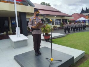 Kapolres Pasaman AKBP Dr. Fahmi Reza, S.I.K., M.H, Pimpin Upacara Sertijab