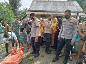 Warga Kampung Pasar Malintang Digegerkan Dengan Penemuan Mayat di Sungai Indrapura