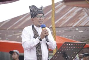 Bupati Eka Putra Membuka Festival Rang Singgalang