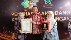 Lagi! Rusma Yul Anwar Terima Penghargaan STBM Award Dari Kemenkes RI