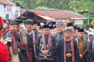 Dihadiri Bupati Tanah Datar, 13 Ninik Mamak Nagari Sungayang Batagak Gala