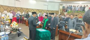 Ketua DPRD Padang Lantik Christian Rudy Kurniawan Sutiono sebagai PAW Anggota DPRD Kota Padang
