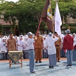 SMKN 1 Painan Lakukan Serah Terima Pengurus OSIS 2022-2023