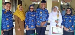 Rika Roza dan Adrianti Dinobatkan Sebagai Nakes Terbaik Tingkat Sumbar