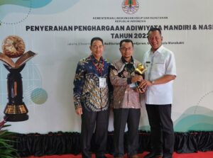 Dua Sekolah Di Pessel Raih Penghargaan Adiwiyata Mandiri Dan Nasional, Bupati: Ini Dipertahankan dan Jangan Berhenti Sampai Disini