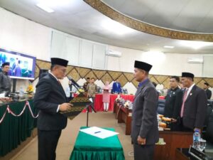 Ketua DPRD Kota Padang Lantik Muhammad Fauzi Anggota DPRD