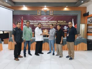 Pengabdian untuk Daerah dan Negara, Senator Leonardy Harmainy Kembali Maju Pada Pemilu 2024