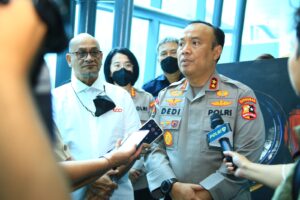 Polri Pamerkan Lukisan Para Difabel di Bandara Soetta