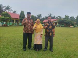 UPT SMPN 3 Ranah Pesisir Kembali Raih Penghargaan Adiwiyata