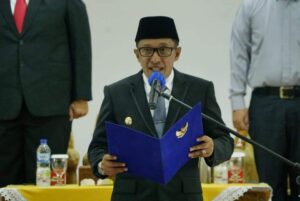 Lantik 65 Pejabat Dilingkup Pemkab Tanah Datar, Ini Pesan Bupati