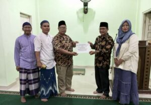 Anggota DPRD Padang Zuhardi Z Latif Bantu Mishollah Nurul Jannah