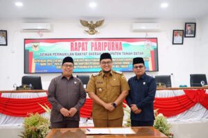 Rapat Paripurna Perdana Tahun 2023, DPRD Tanah Datar Sepakat 2 Ranperda menjadi Perda