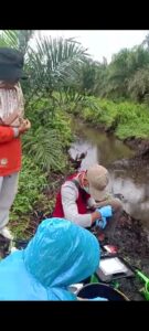 Humas PT Kemilau Membisu Ditanyai Soal Ikan Mati