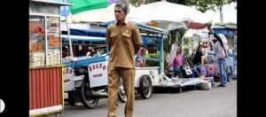 Persiapan Pembukaan Lapangan Cindua Mato, Puluhan Pedagang Direlokasi