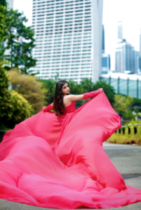 ADRIENNE SI CALON SUPERSTAR