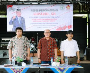 Ketua DPRD Sumbar Supardi: Sudah 95% Guru-guru SMK dan SMA Payakumbuh Bintek Digital