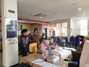 Wakil Ketua DPRD Sumbar Suwirpeb Suib Tinjau Sektor KPP