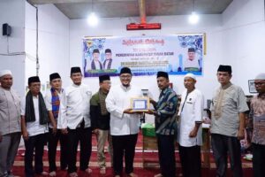Tim II Safari Ramadan Kunjungi Masjid Baitul Makmur, Wabup Richi Aprian Sampaikan Harapannya kepada Masyarakat