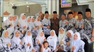 Bupati Pessel Rusma Yul Anwar Silaturrahmi dengan PGRI Ranah Pesisir