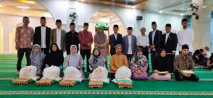 PDM Pabasko Bagikan Paket Lebaran untuk Pengelola Amal Usaha