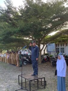 Ketua DPRD Pariyanto Didaulat Menjadi Pembina Upacara SMA Unggul Dharmasraya