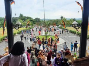 Istano Basa Pagaruyung Masih Jadi Destinasi Favorit Libur Lebaran di Tanah Datar