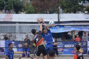 16 Tim Berlaga di Semi Open Turnamen Bola Voli Porbeg Cup Padang Panjang