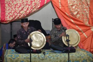 Pererat Silaturahmi, Masyarakat Sumpahan Gelar Shalawat Dulang
