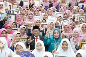 Eka Putra :Penulis Itu Tidak Ada Pensiunnya