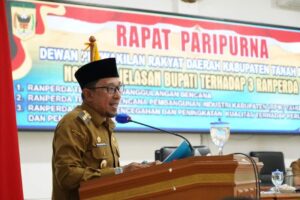 Eka Putra Sampaikan Nota Penjelasan Tentang 3 Ranperda, Ini Dia
